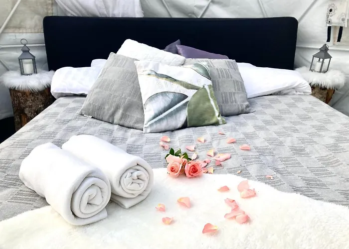 Luxury tent Finndome Pori