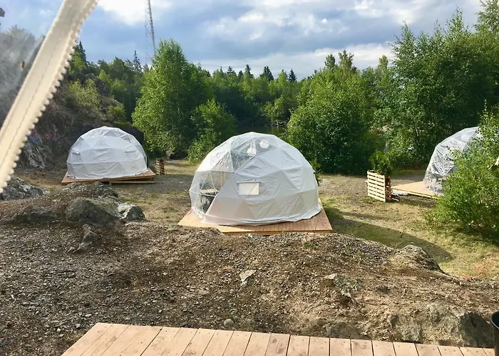 Luxury tent Finndome 2*